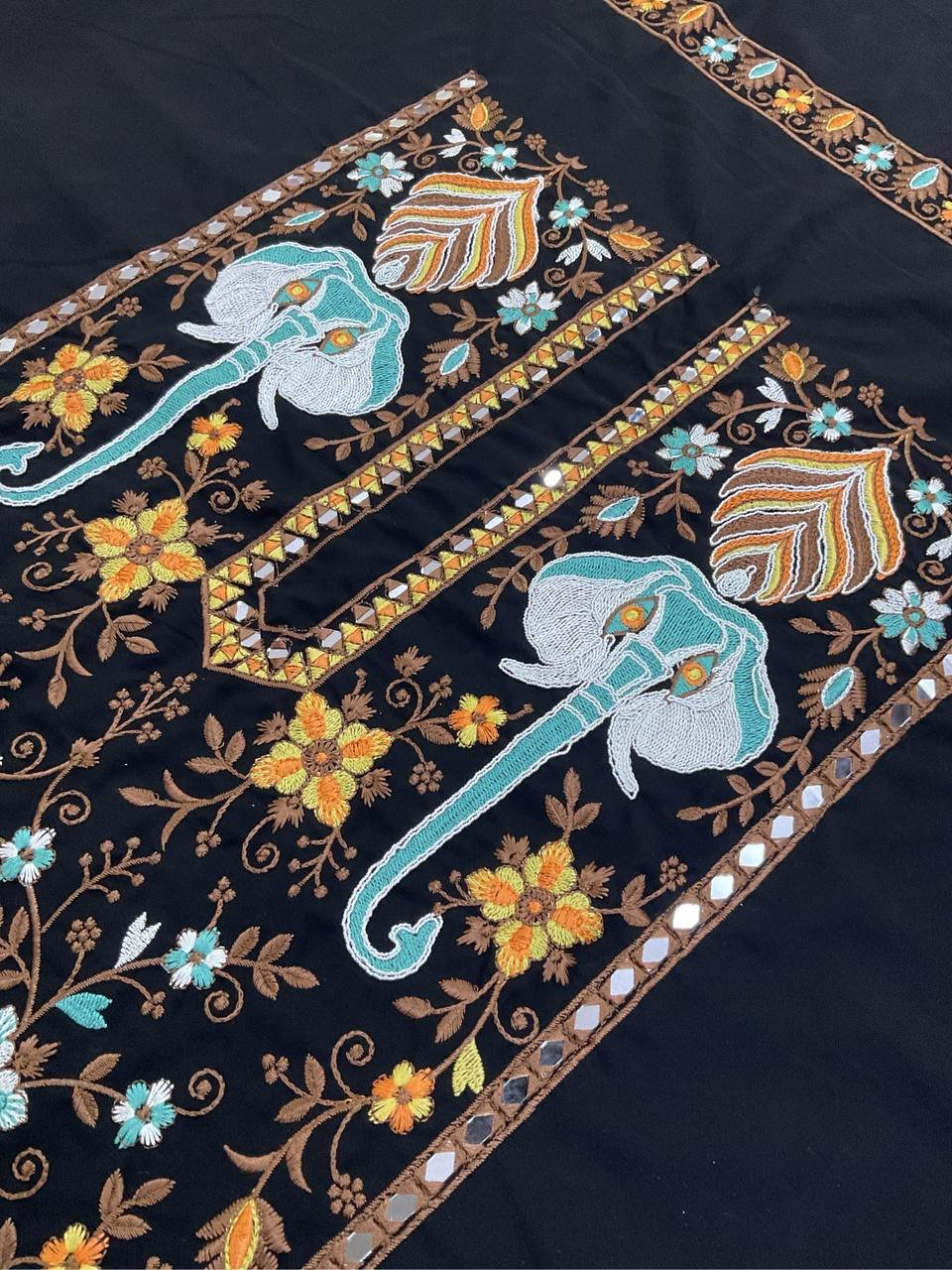 Black Embroidered Ethnic Kurta 5 Black Embroidered Ethnic Kurta - Image 5